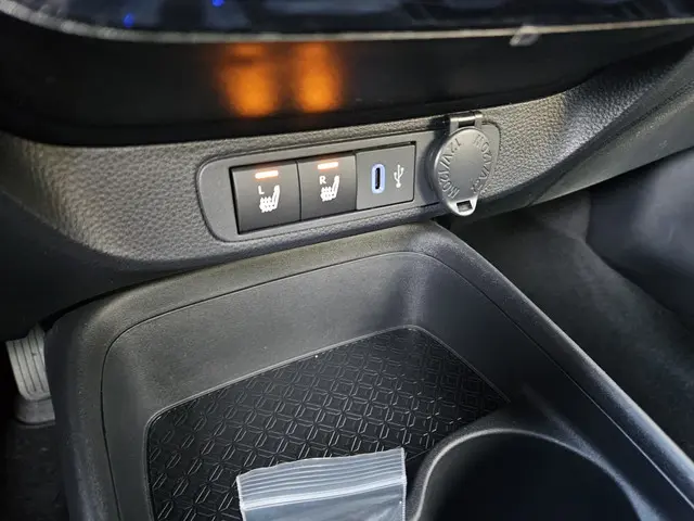 Toyota Aygo X 1.0 VVT-i S-CVT Play,(btw auto) 2025 Benzine 25