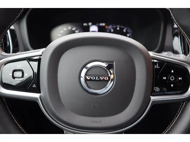 Volvo V60 2.0 T4 R-Design org. NL-auto 2019 Benzine 28