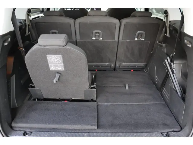 Peugeot 5008 1.2 Executive 7-persoons 2019 Benzine 29