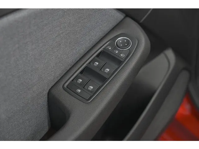 Renault Clio 1.0 TCe 90 GPF techno 2025 Benzine 26