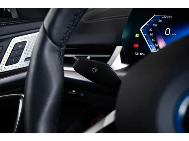 BMW iX2 xDrive30 67 kWh 2024 Elektrisch 30