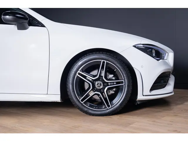 Mercedes-Benz CLA Coupé 180 AMG Line 2023 Benzine 4
