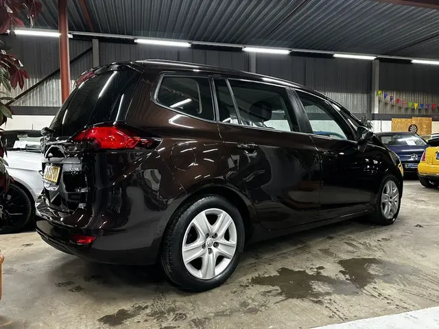 Opel Zafira Tourer 1.4 Business+ 2013 Benzine 3