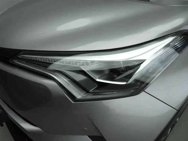 Toyota C-HR 1.8 Hybrid Dynamic 2019 Hybride Benzine 38