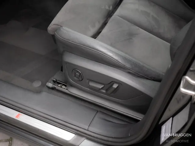 Audi Q3 45 TFSI E S-Line 2022 Hybride Benzine 41