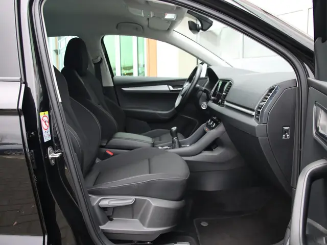Škoda Karoq 1.0 TSI Ambition | Top Staat!! 2023 Benzine 28