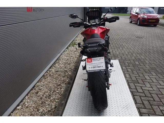 Yamaha TRACER 900 ABS 2015 Benzine 5