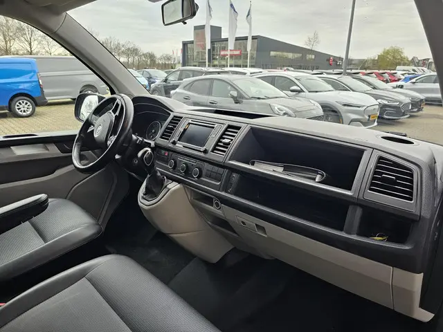 Volkswagen Transporter 2.0 TDI L1H1 2019 Diesel 10