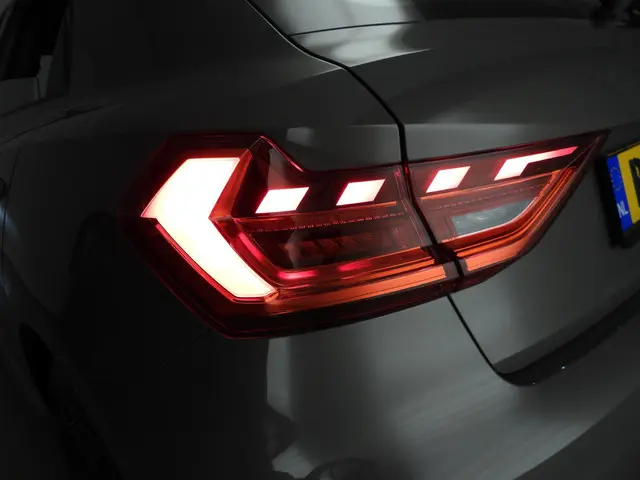 Audi A1 Sportback 35 TFSI S edition 2022 Benzine 38