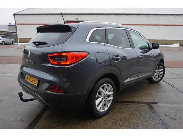 Renault Kadjar 1.2 TCe Bose 2016 Benzine 2