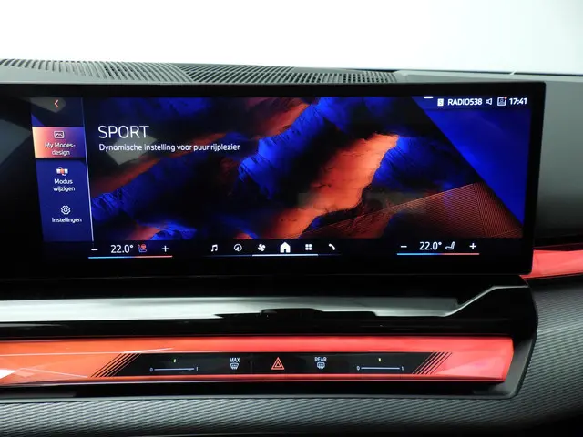 BMW 5 Serie Touring 530e 2025 Hybride Benzine 13