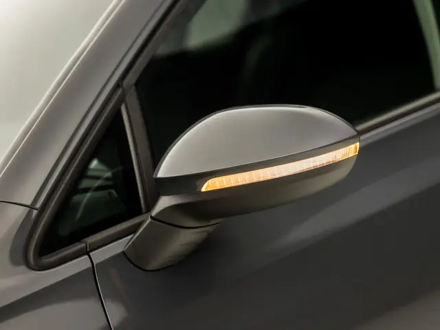 Volkswagen Golf 1.0 TSI Sport 2021 Benzine 36