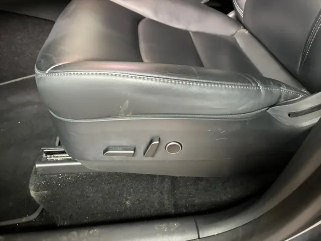 Tesla Model Y RWD 58 kWh 2023 Elektrisch 13