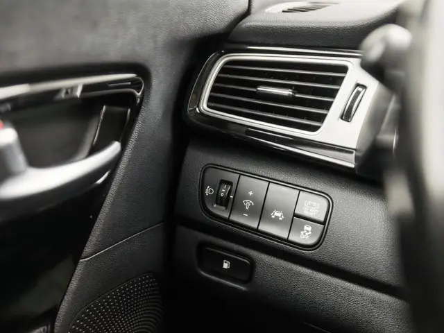 Kia Niro 1.6 GDi Hybrid Sport 2018 Hybride Benzine 26