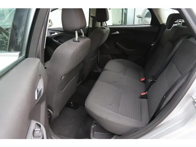 Ford Focus 1.0 TITANIUM ED. 2015 Benzine 11