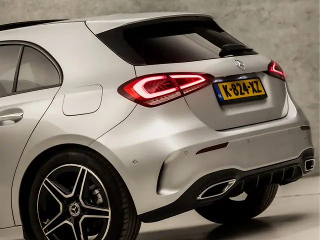Mercedes-Benz A-Klasse 180 AMG Sport 2019 Benzine