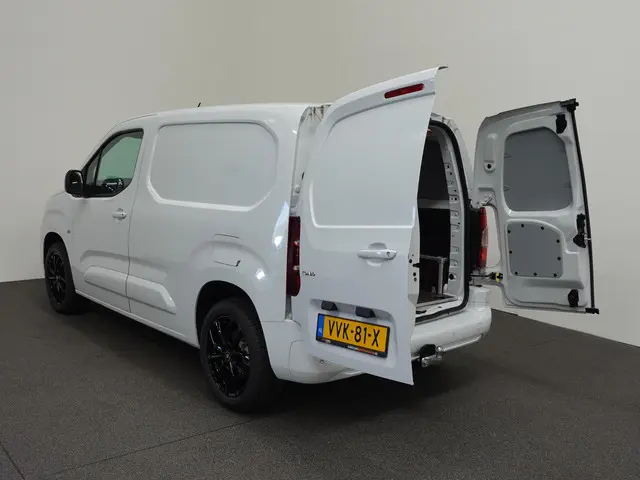 Opel Combo 130pk L1 2023 Diesel 37