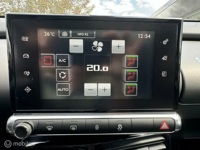Citroën C4 Cactus 1.2 e-VTi Shine 2014 Benzine 25