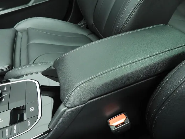 BMW 1 Serie 5-deurs M135i xDrive 2023 Benzine 28