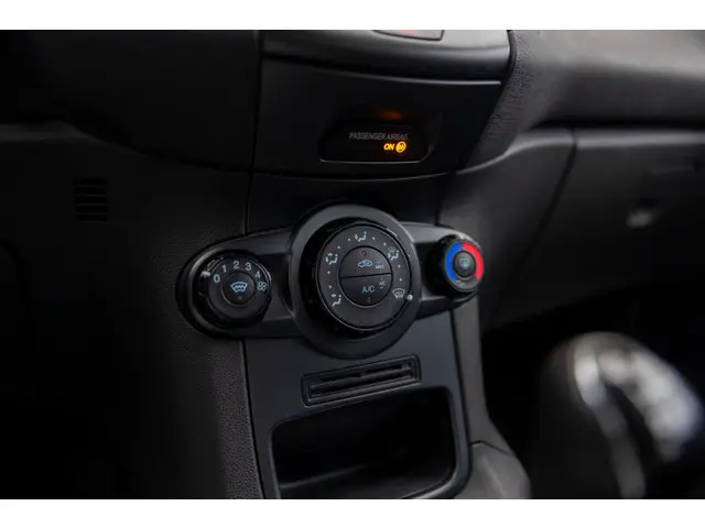 Ford Fiesta 1.0 White Edition AIRCO 2015 Benzine 14