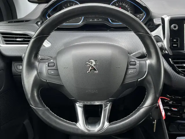 Peugeot 2008 1.2 PureTech Allure 2018 Benzine 14