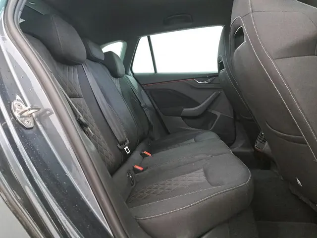 Škoda Scala 1.5 TSI Sport Business 2020 Benzine 12