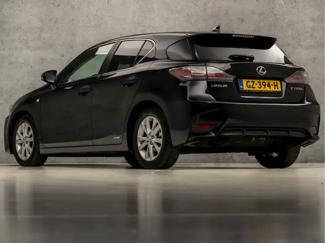 Lexus CT 200h 25th Edition 2015 Hybride Benzine 3