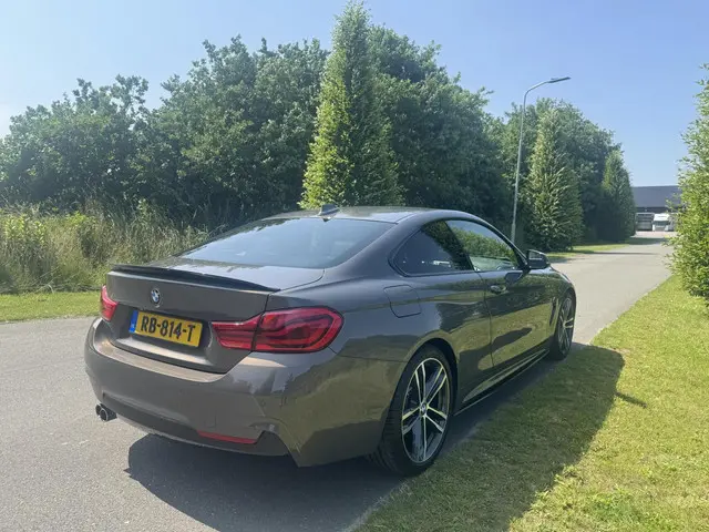 BMW 4 Serie Coupé 420i High Executive 2017 Benzine 6