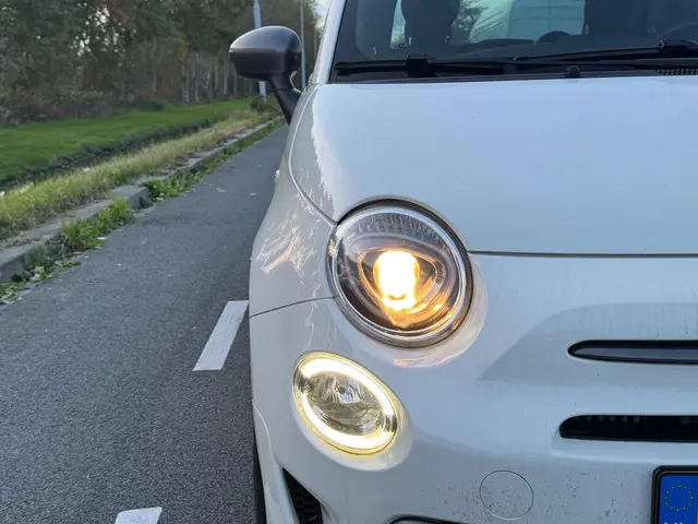 Fiat 500 0.9 TwinAir Turbo Sport * AIRCO * 2018 Benzine 13