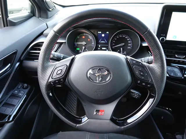 Toyota C-HR 2.0 Hybrid GR-Sport 2023 Hybride Benzine 28
