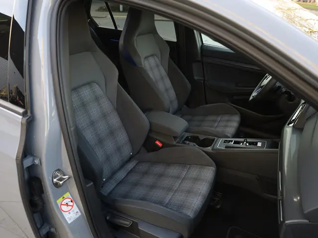 Volkswagen Golf GTE 1.4 PHEV 2021 Hybride Benzine 34