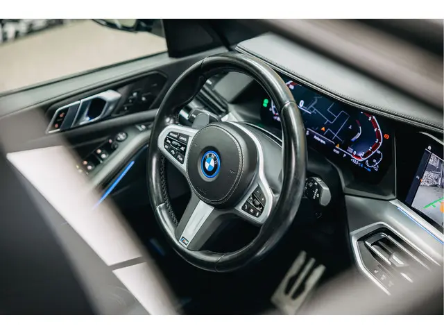 BMW X5 xDrive45e High Executive 2022 Hybride Benzine 29