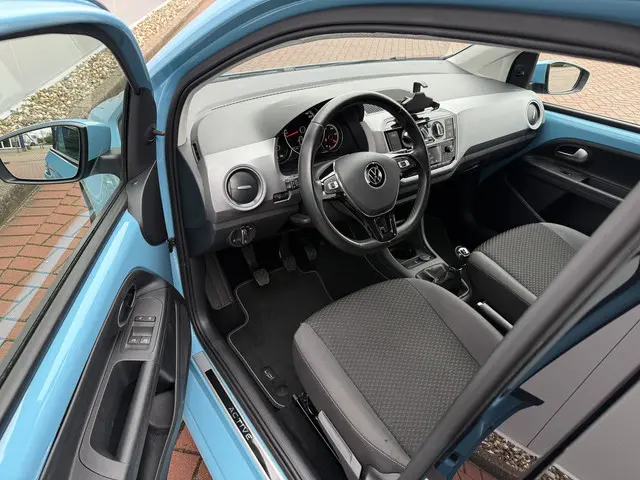 Volkswagen up! 1.0 Active 65pk | Cruise | Camera 2023 Benzine 5