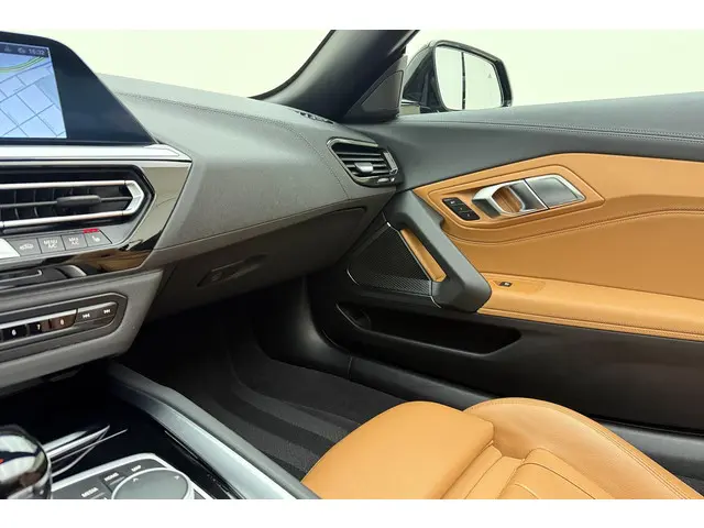 BMW Z4 Roadster sDrive20i High Executive 2024 Benzine 36