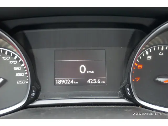 Peugeot 308 SW 1.2 e-THP Première 2014 Benzine 13