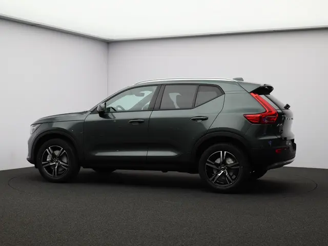 Volvo XC40 2.0 B3 Business Edition 2025 Benzine 14