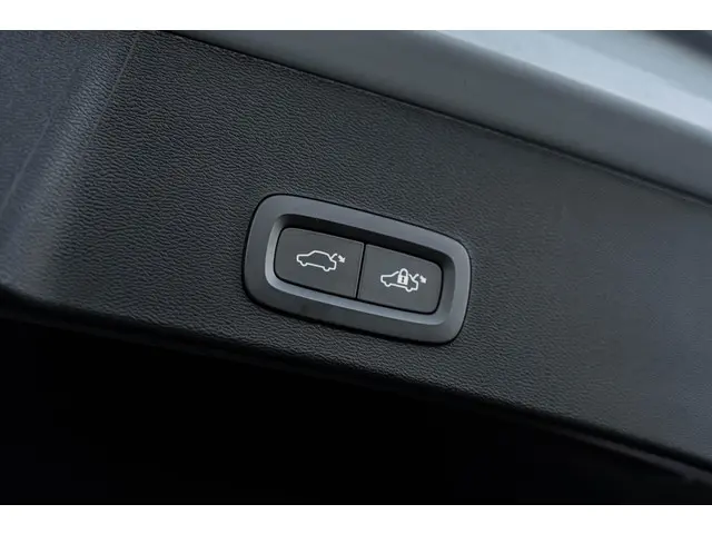 Volvo XC40 2.0 B4 Plus Dark 2025 Benzine 14