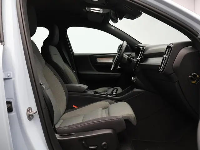 Volvo XC40 2.0 B4 Plus Dark 2024 Benzine 10