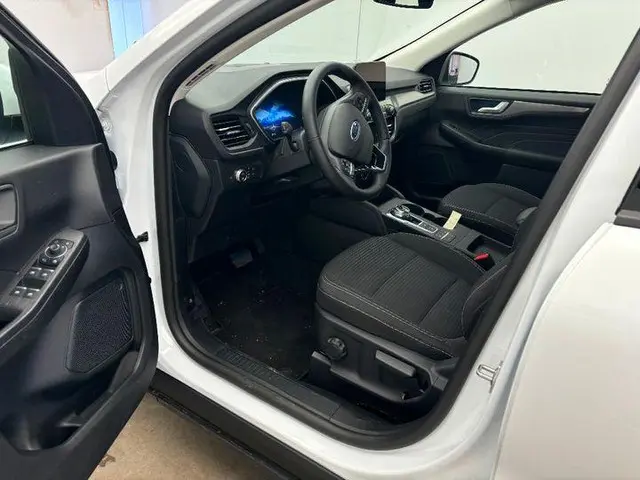 Ford Kuga 2.5 PHEV Titanium 2023 Hybride Benzine 7