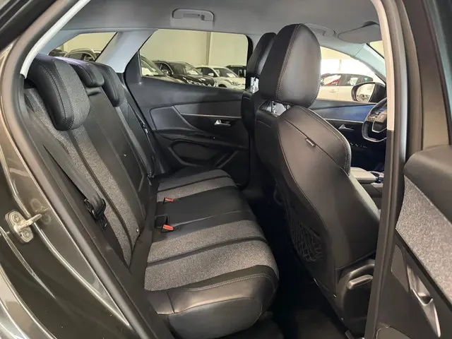 Peugeot 3008 1.2 PureTech Première 2017 Benzine 14