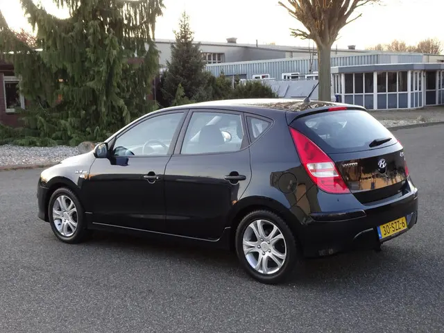 Hyundai i30 1.4i i-Drive Cool Airco 2012 Benzine 2