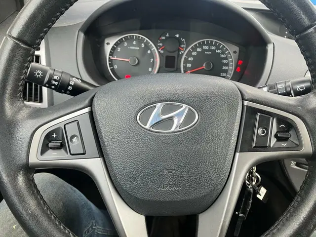 Hyundai i20 1.2i i-Motion 2013 Benzine 15