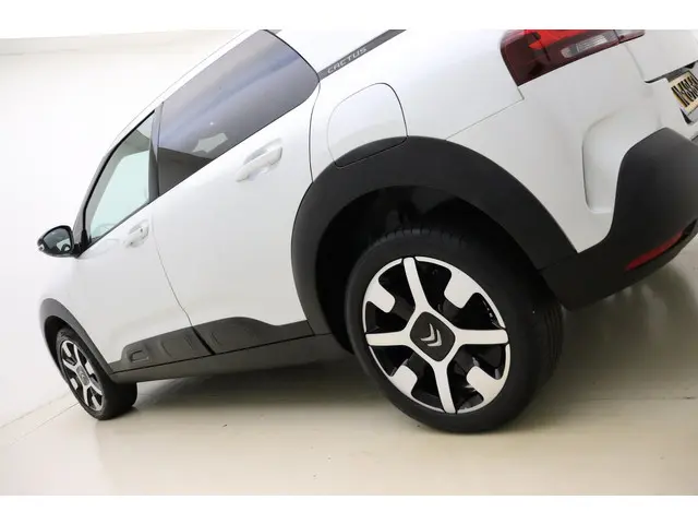 Citroën C4 Cactus 1.2 PureTech Shine Plus 2020 Benzine 17