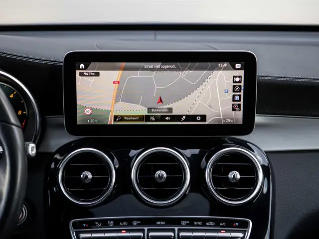 Mercedes-Benz GLC 200d 4MATIC 2020 Diesel 33