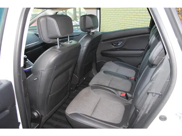 Renault Scénic 1.3 TCe Techno 2022 Benzine 21