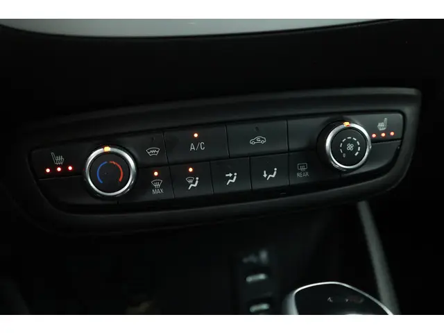 Opel Crossland X 1.2 Turbo Edition 2020 2021 Benzine 19