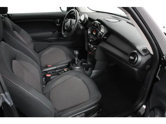 MINI One Mini 1.5 First Salt 2019 Benzine 8