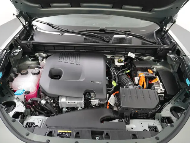Lynk & Co 01 1.5 More 2025 Hybride Benzine 16