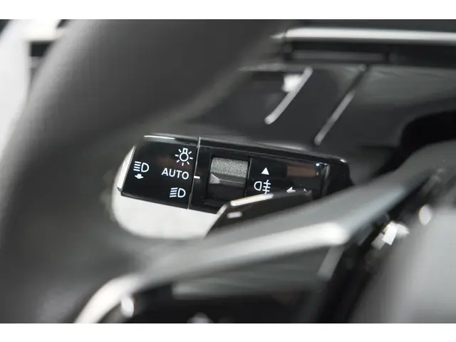 Peugeot 3008 Hybrid 136 e-DSC6 GT 2024 Hybride Benzine 49