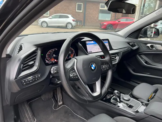 BMW 1 Serie 118i Executive Edition 2020 Benzine 5